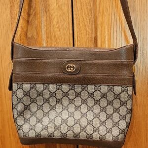 Gucci Signature Brown and Cream Shoulder Bag